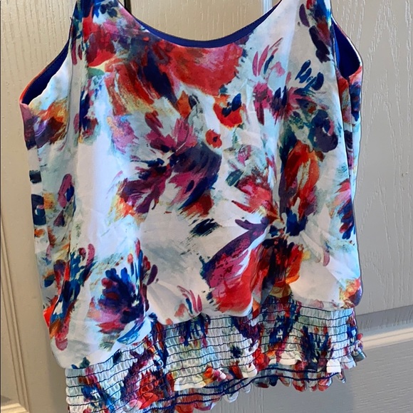 Crop Top - Picture 2 of 3